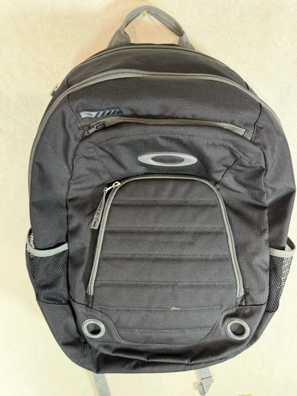 Oakley Black 5 Speed Men's Classic Backpack with Padded Front Panel